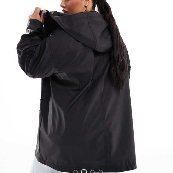 BRAND NEW Curve rubberized rain coat in black